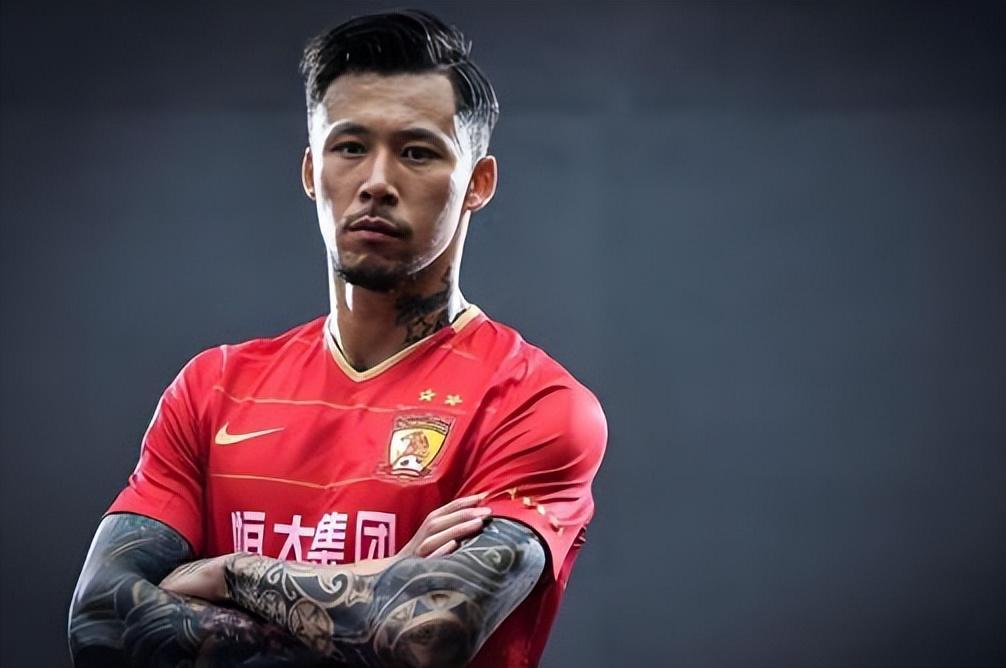 欧冠射手榜-武汉三镇右后卫新援正式官宣加盟,曾是亚泰绝对主力,值得期待